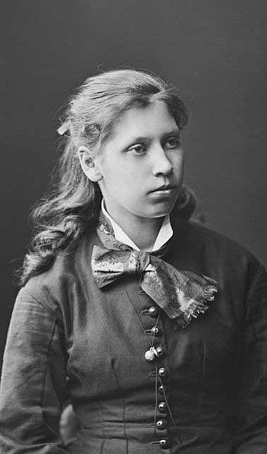 Portrait of Signe Hornborg.