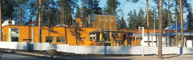 View to the daycare centre from the street.