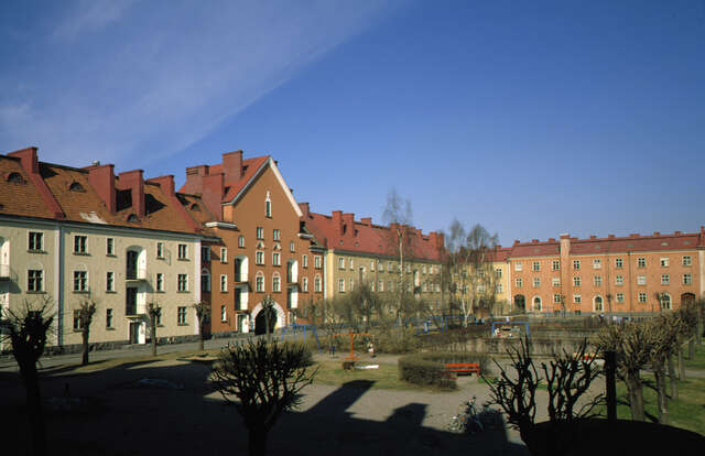 Courtyard with trees of a worker's housing from the 1920s
