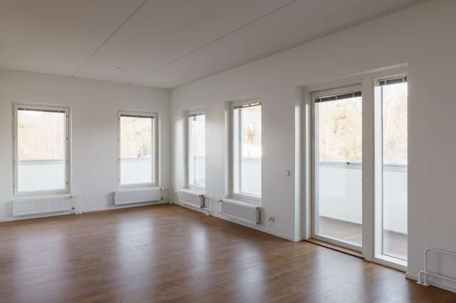 A room with multiple windows