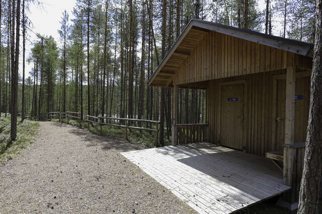 Oulanka1_esteetön reitti Könkään kuohun käymälä_MinnaKoramo