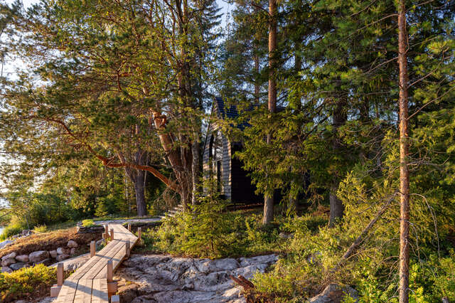 View along duckboards