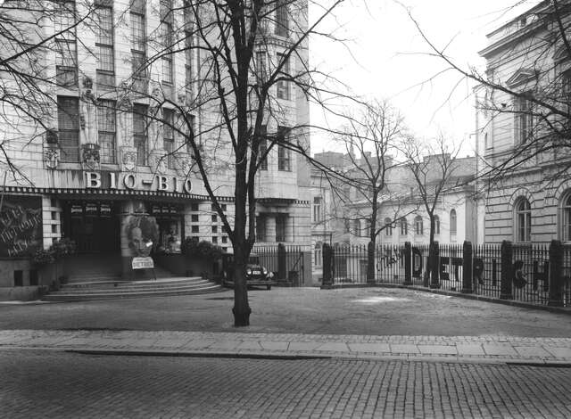 Stone building with a Bio-bio sign above the entrance.