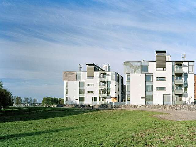 Elevations towards the park