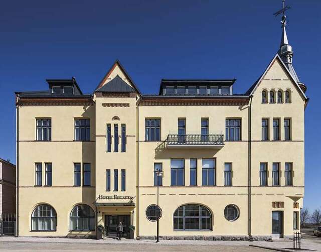 Street elevation of an Art Nouveau building