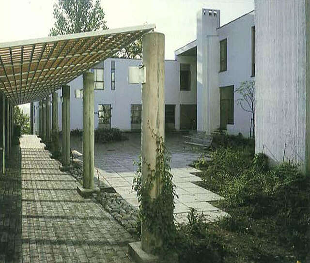 Office wing seen from the courtyard.