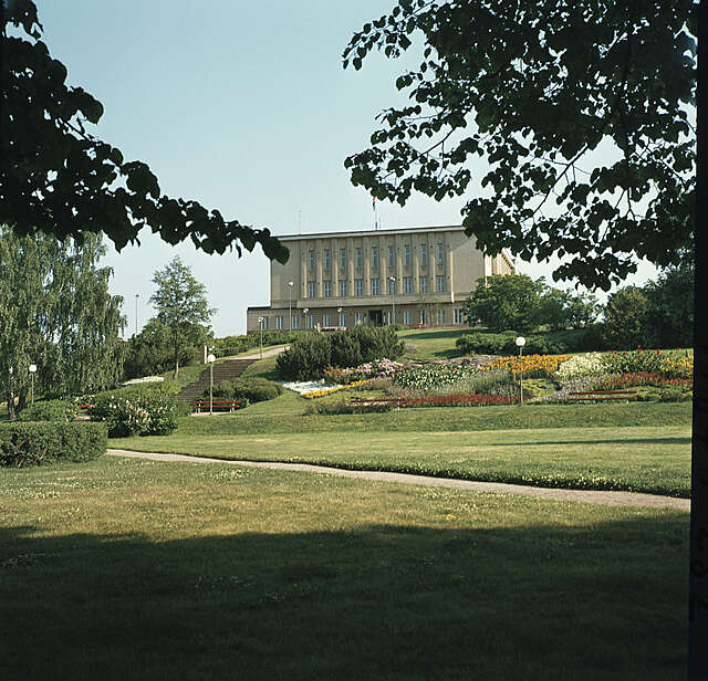 Northern elevation to the park