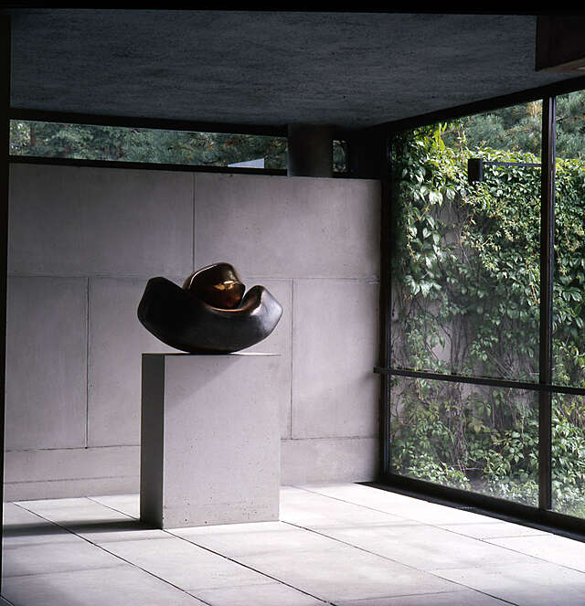 ChapelOfTheHolyCross_sculpture