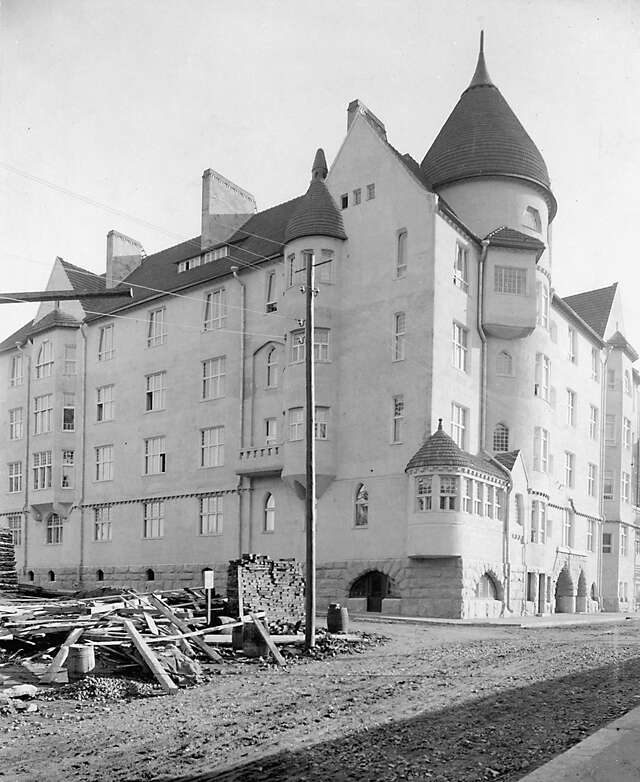 Streetview and a residential building