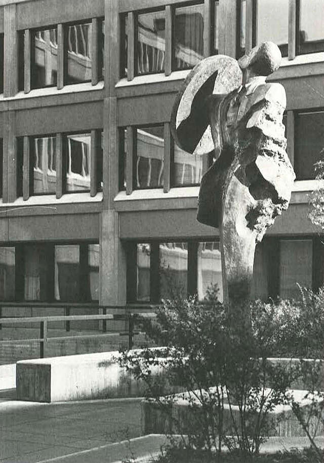 Tapio Junno's bronze sculpture 'Man with shield'