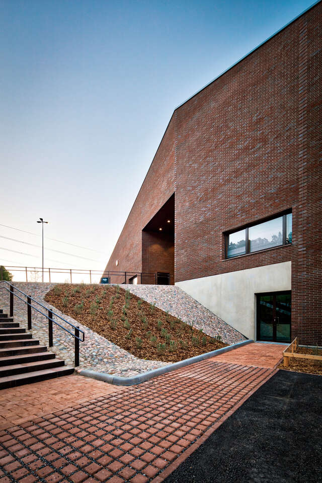 Syvälahti school exterior 3