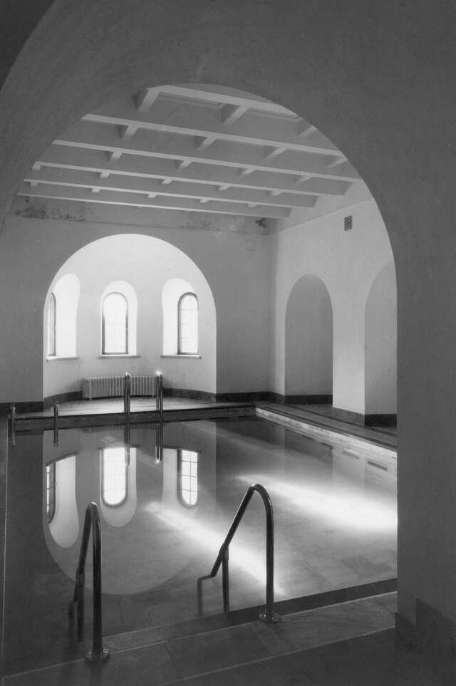 Indoor swimming pool