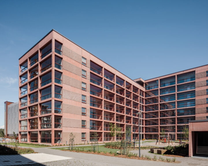 Courtyard and exterior, Kaarlo Sarkian katu Housing