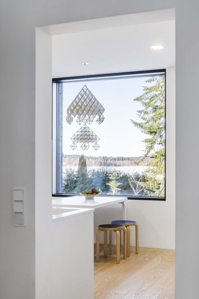 Kitchen and outside view, House Pokrinniemi