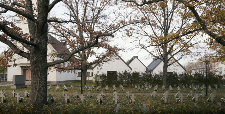 Graveyard, Myllykoski Church Extension