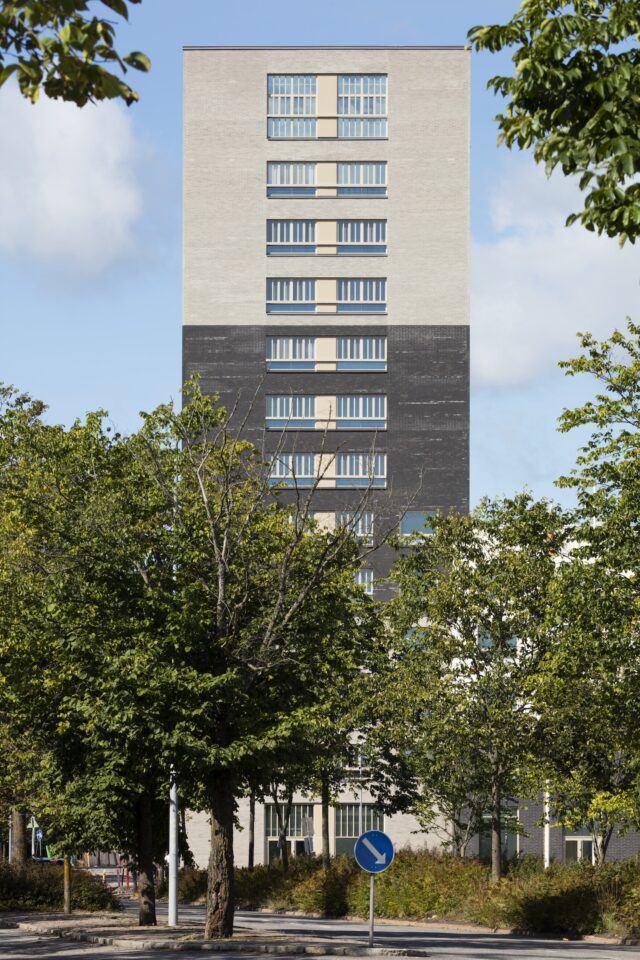 Building exterior, Kirvesmiehenkatu 2 Social Housing