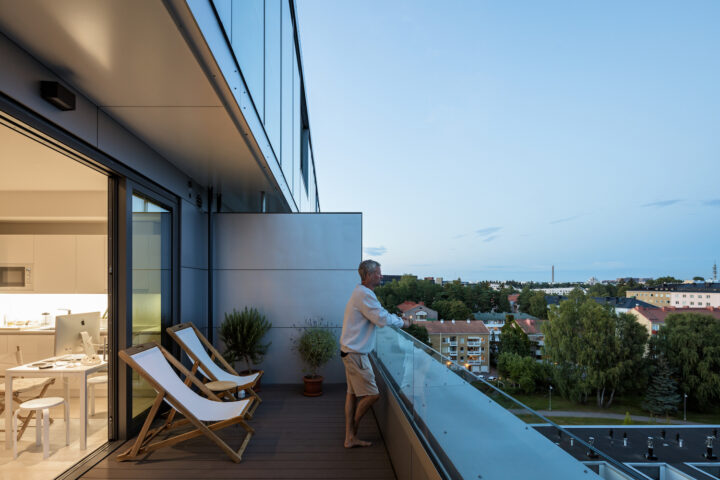 Balcony, Munkkiniemen Kone