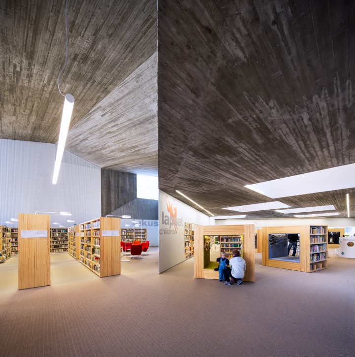 Adult section (left) and children's section, Seinäjoki City Library Apila