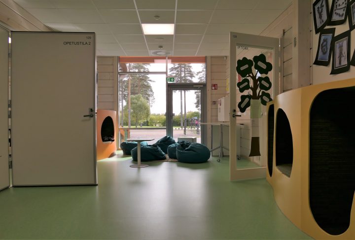 The interior, Kauppis-Heikki School