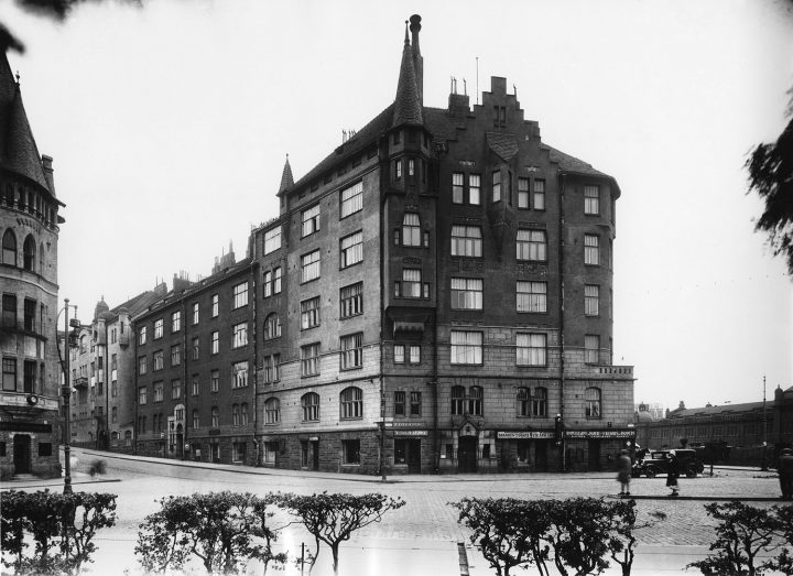 The building photographed in 1929, Aeolus House