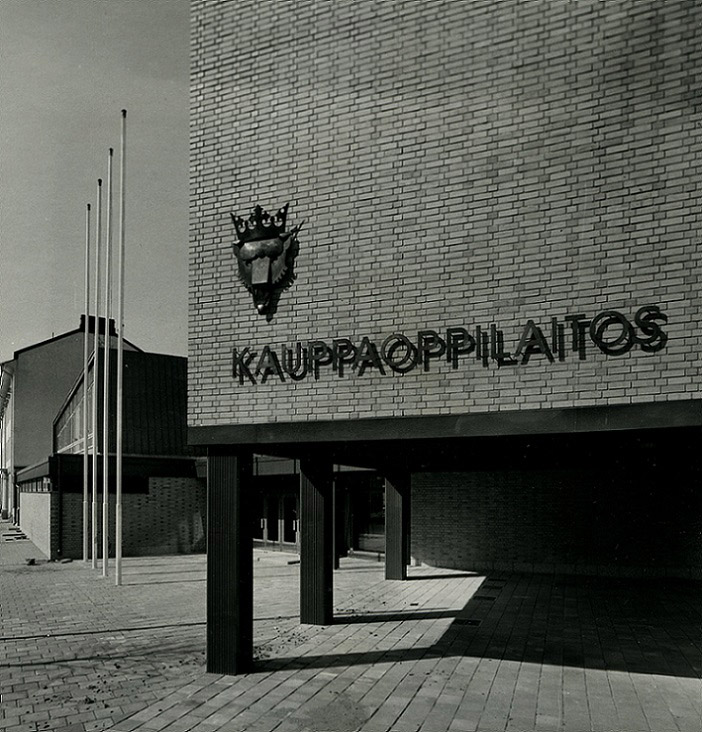 The main façade, Pori Commercial School