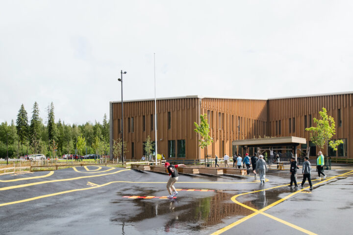 School exterior, Lamminrahka School