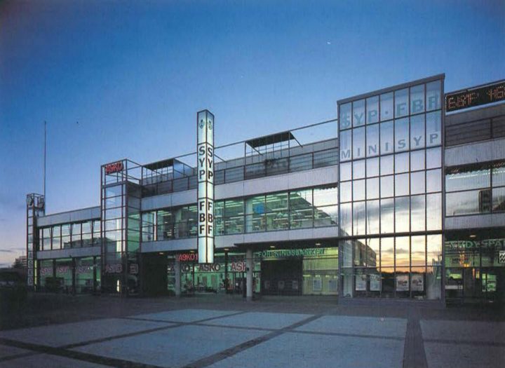 Elevation towards Tallinnanaukio square, Itis Shopping Centre 1st phase