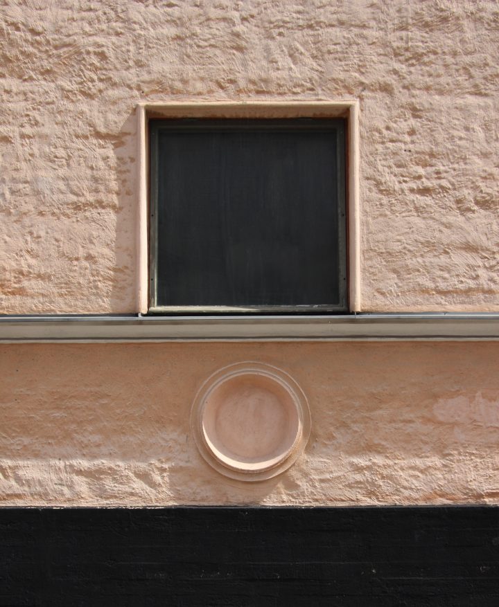 A detail from the main façade, Kunsthalle Helsinki