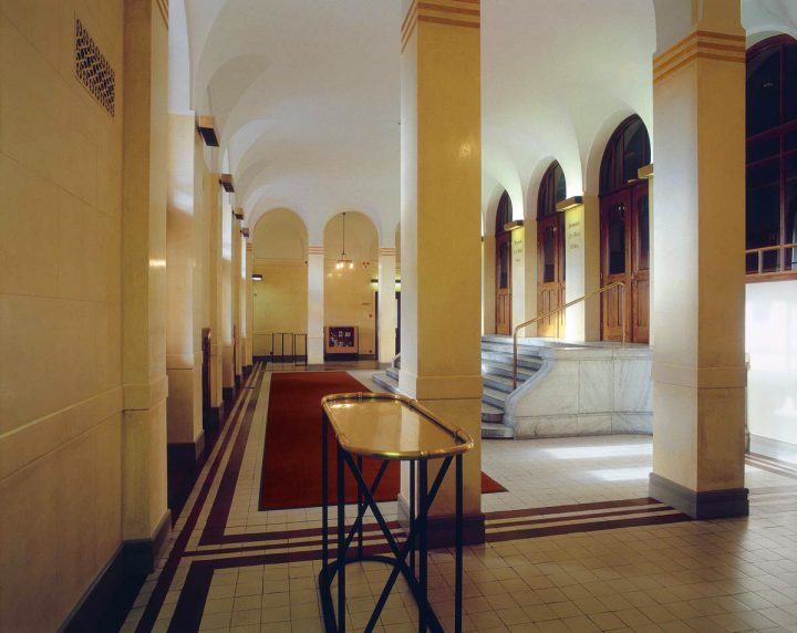 Entrance hall in 2002, Finnish National Theatre