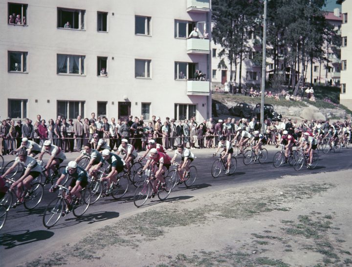 Road race of the Olympic Games 1952 at the intersection of Käpyläntie and Koskelantie, Olympic Village