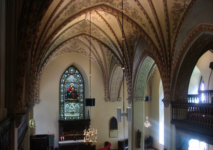 Neo-Gothic details in the interior, St. Lawrence Church