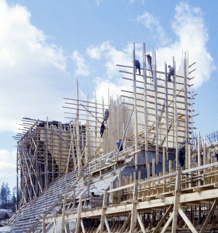 Construction process in 1960, Seitenoikea Hydropower Plant
