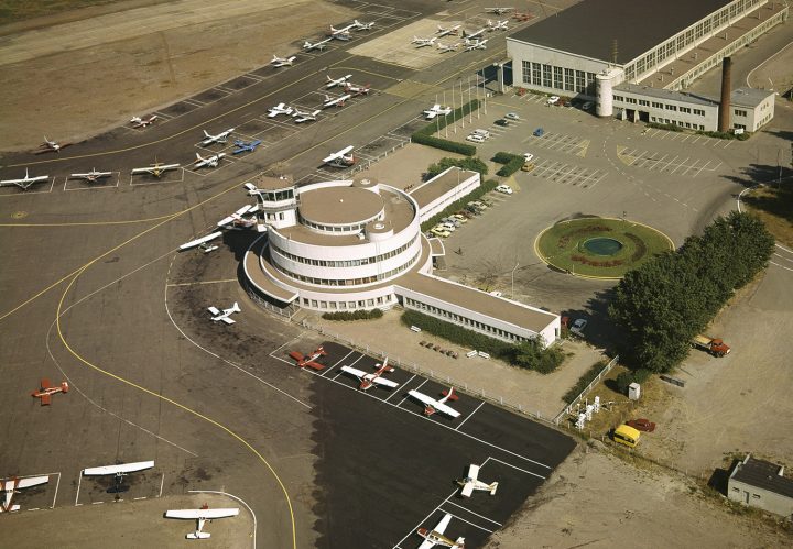 Aerial view from the West in 1972, Malmi Airport