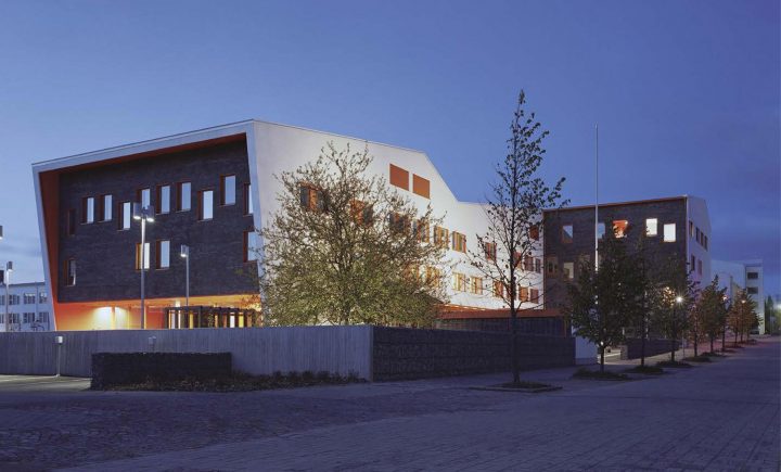 View from the south, Tervaväylä School, Lohipato Unit