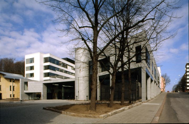 Street façade photographed from Sairashuoneenkatu in 1997, Turku Courthouse