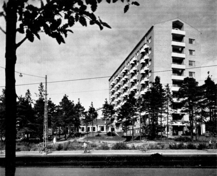 View from Mannerheimintie, Women’s Co-housing Asuntoyhteistalo