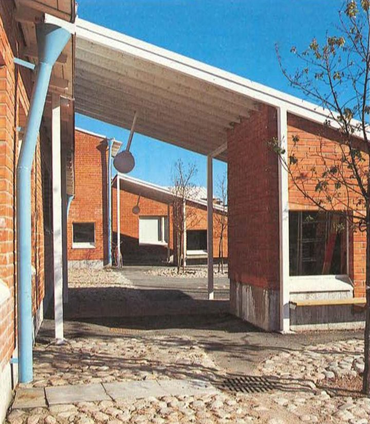 Elevation to the schoolyard, Puustelli School and Multipurpose Centre