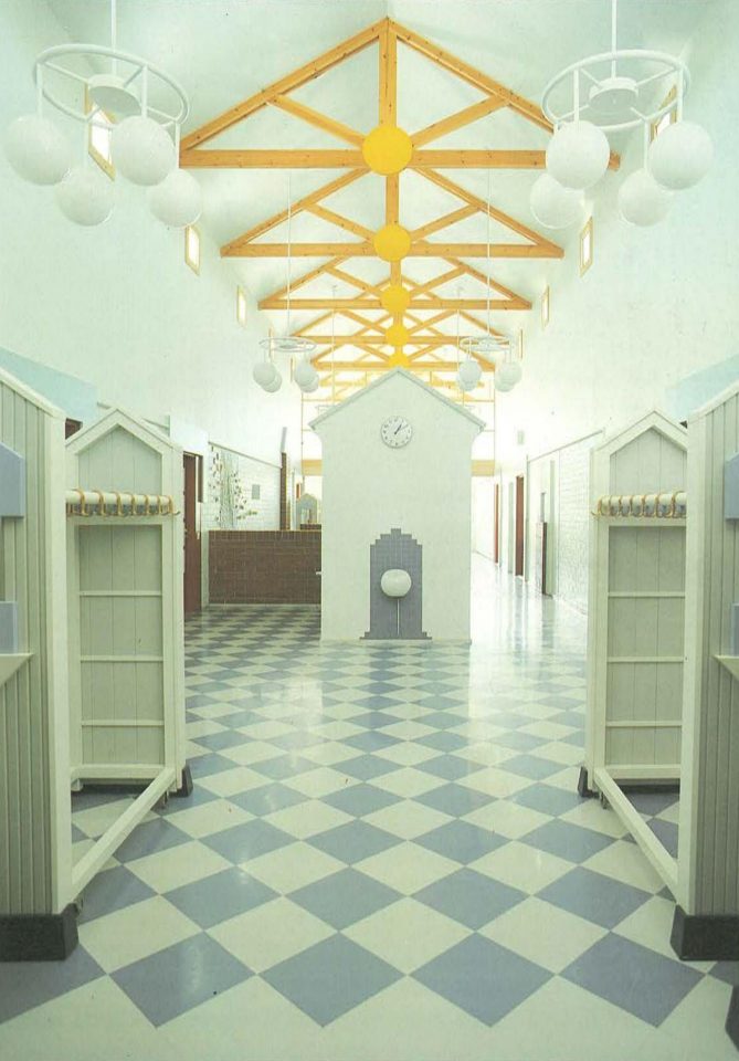 Upper lobby, Pitkäkangas School