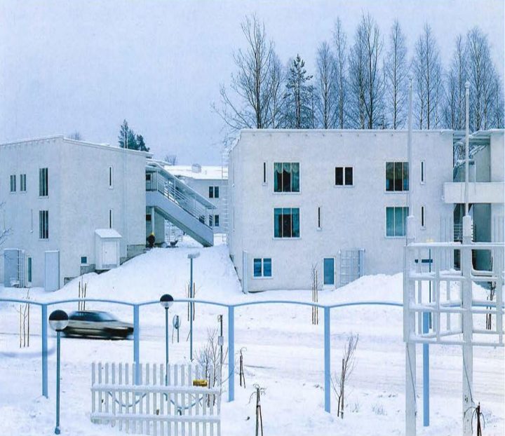 The block photographed from the north, Maunolanmäki Daycare Centre and Huuhkajankuja Housing Block