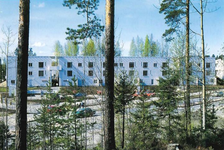 Overall view, Maunolanmäki Daycare Centre and Huuhkajankuja Housing Block