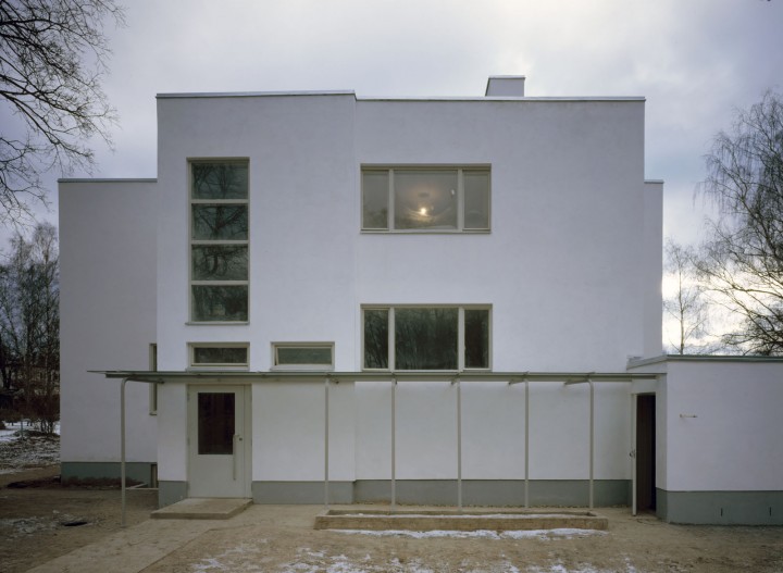 Street façade in 2000, Villa Tammekann