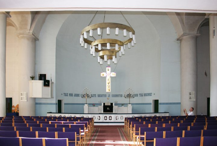The church interior prior to renovation, in 2005, St Paul’s Church